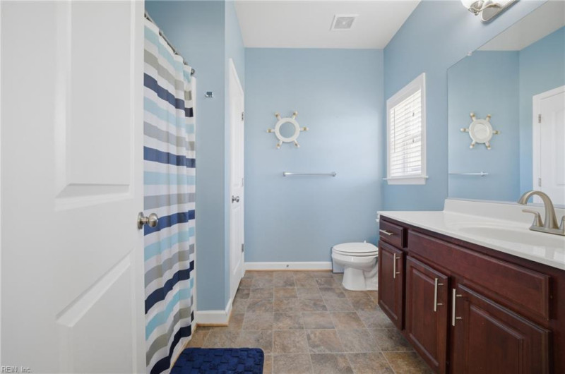 Photo 17 of 39 residential for sale in Chesapeake virginia
