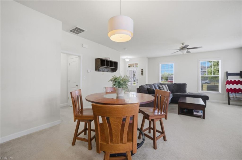 Photo 8 of 39 residential for sale in Chesapeake virginia