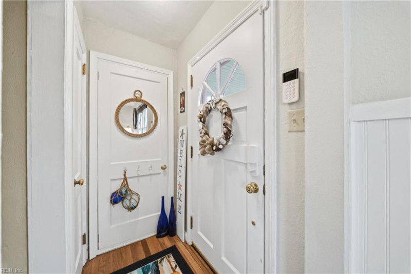 Photo 3 of 45 residential for sale in Norfolk virginia