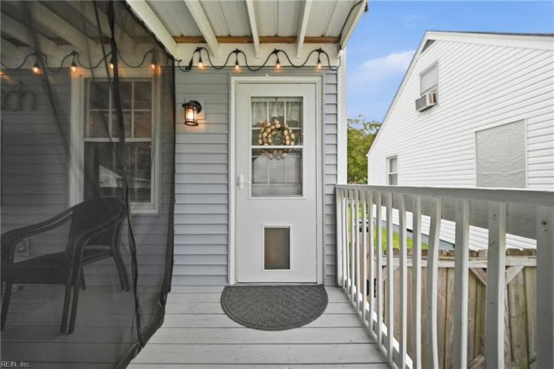 Photo 34 of 45 residential for sale in Norfolk virginia