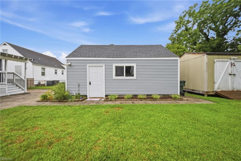 Photo 38 of 45 residential for sale in Norfolk virginia