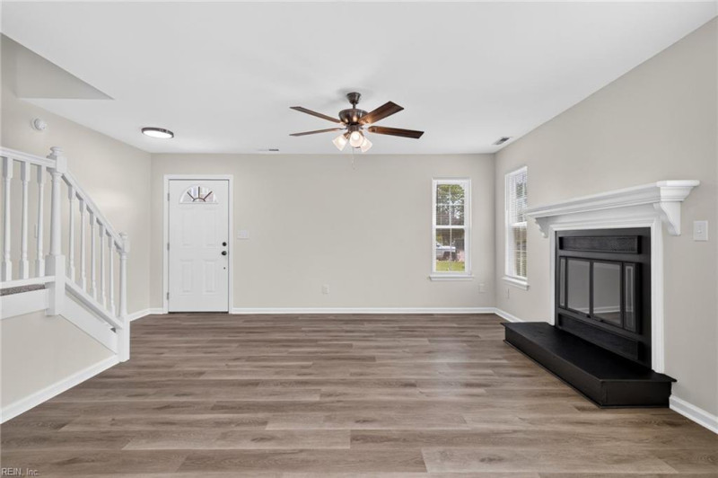 Photo 5 of 27 residential for sale in Virginia Beach virginia