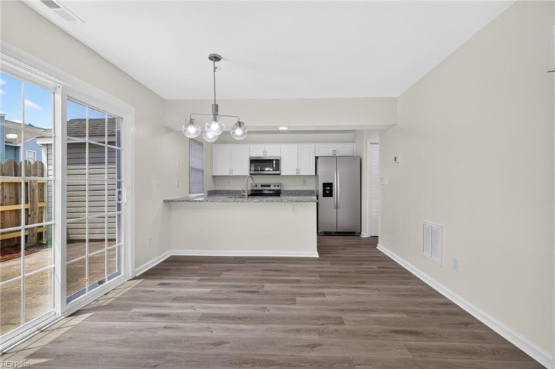 Photo 6 of 27 residential for sale in Virginia Beach virginia