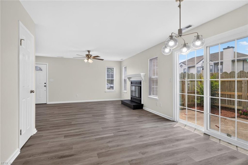 Photo 7 of 27 residential for sale in Virginia Beach virginia