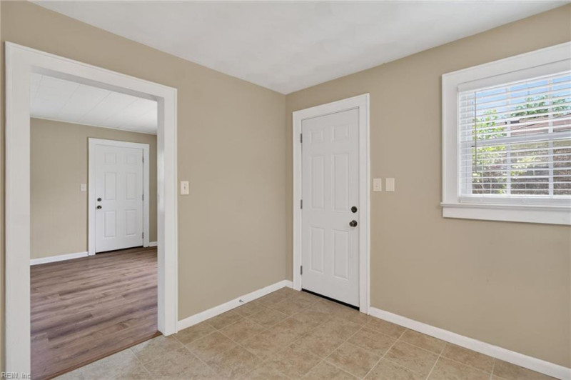 Photo 10 of 26 residential for sale in Norfolk virginia