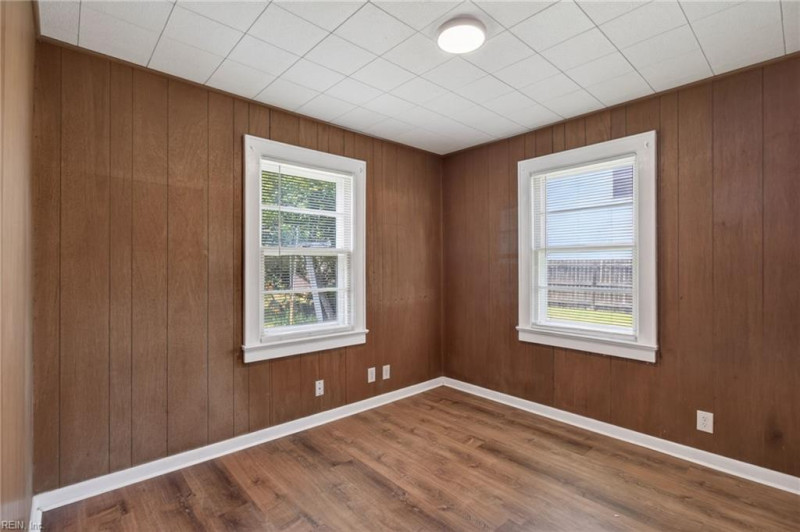 Photo 12 of 26 residential for sale in Norfolk virginia