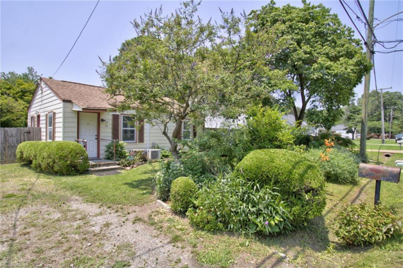 Photo 2 of 26 residential for sale in Norfolk virginia