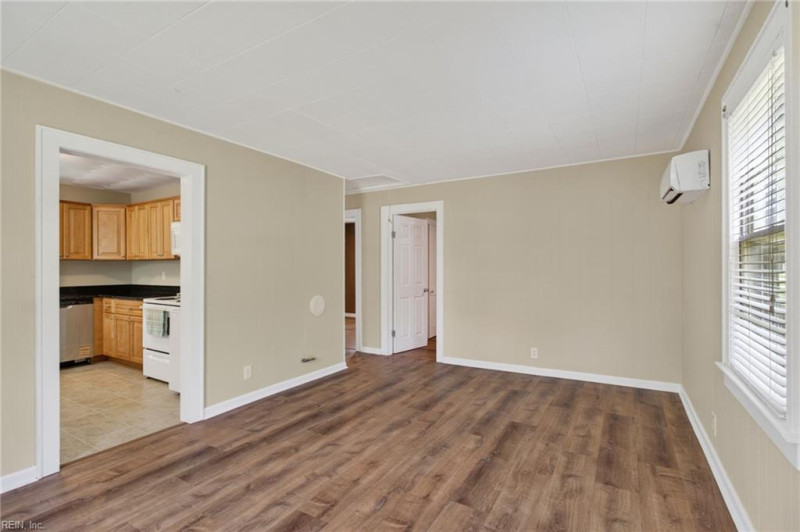 Photo 5 of 26 residential for sale in Norfolk virginia