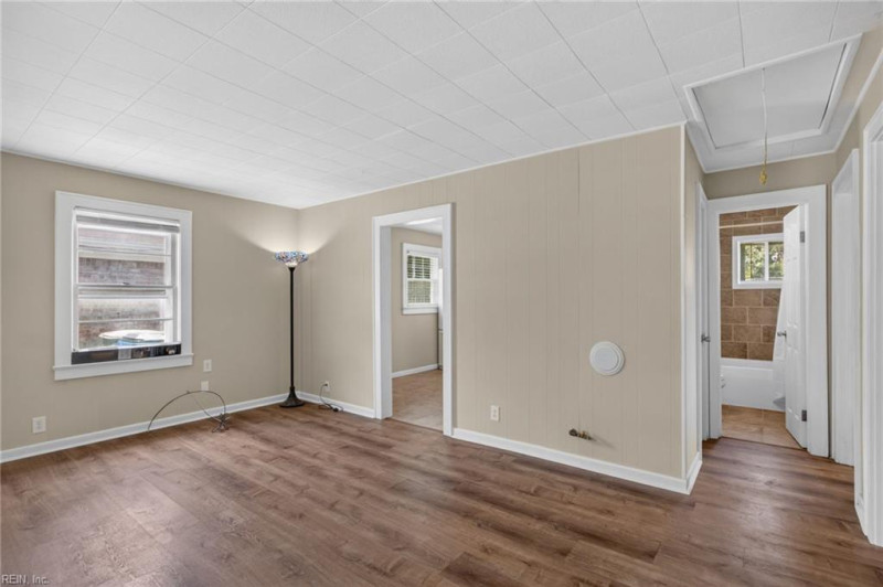 Photo 6 of 26 residential for sale in Norfolk virginia