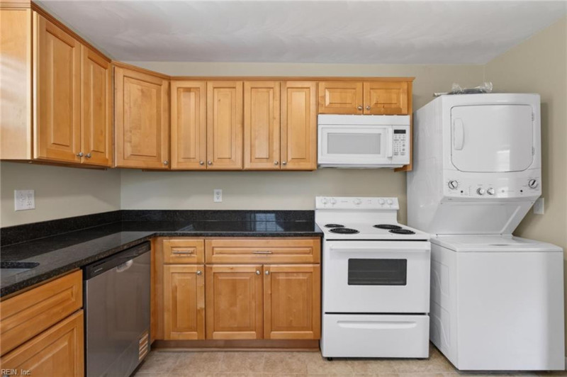 Photo 9 of 26 residential for sale in Norfolk virginia