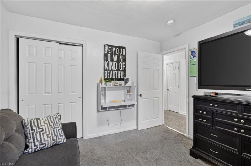 Photo 20 of 37 residential for sale in Portsmouth virginia