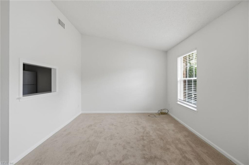 Photo 19 of 31 residential for sale in Chesapeake virginia