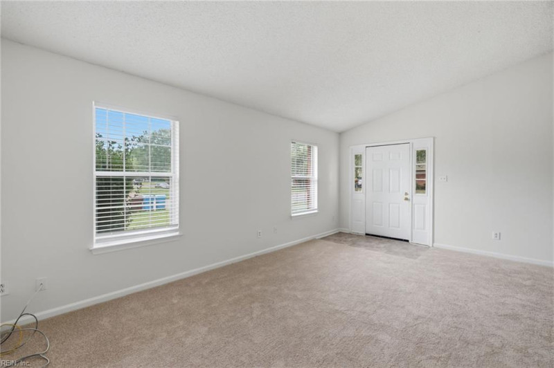 Photo 21 of 31 residential for sale in Chesapeake virginia