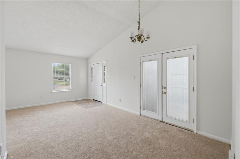 Photo 22 of 31 residential for sale in Chesapeake virginia