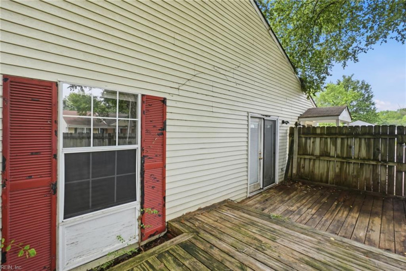 Photo 26 of 31 residential for sale in Chesapeake virginia