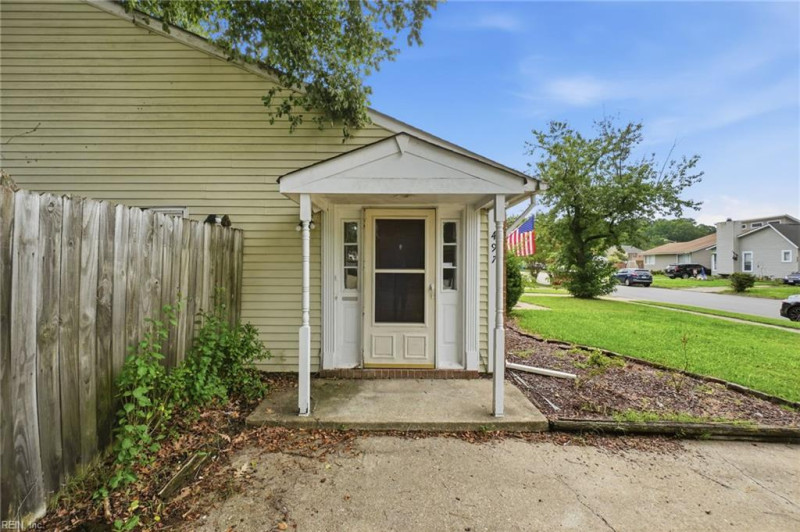 Photo 29 of 31 residential for sale in Chesapeake virginia