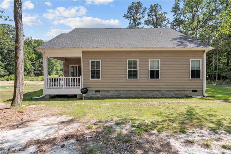 Photo 30 of 36 residential for sale in Gloucester County virginia