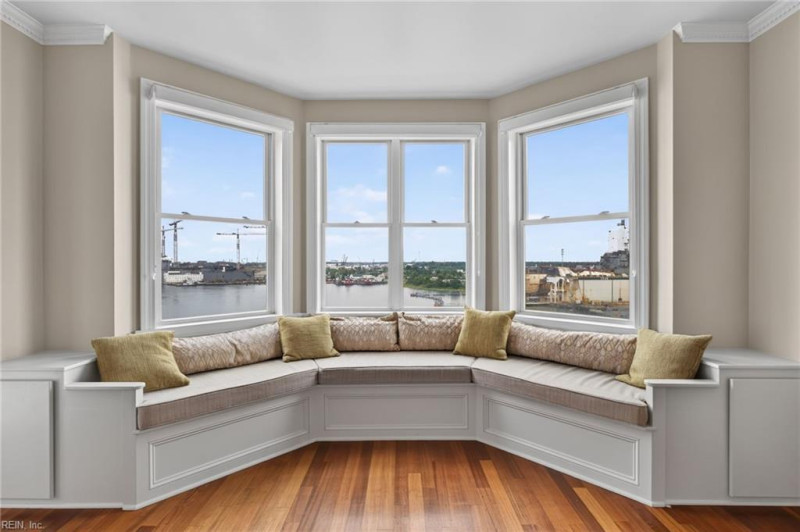 Photo 13 of 50 residential for sale in Portsmouth virginia