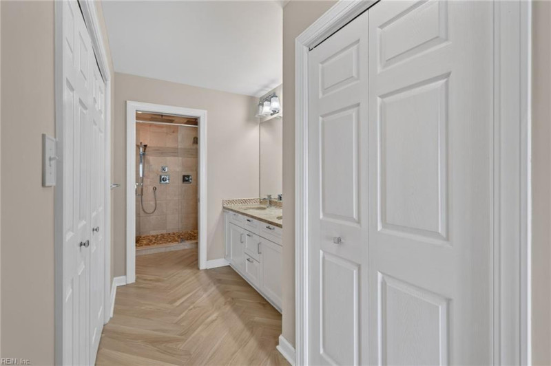 Photo 18 of 50 residential for sale in Portsmouth virginia