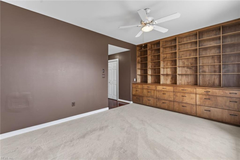 Photo 19 of 50 residential for sale in Portsmouth virginia