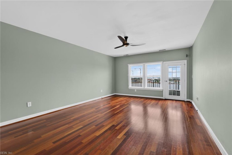Photo 21 of 50 residential for sale in Portsmouth virginia