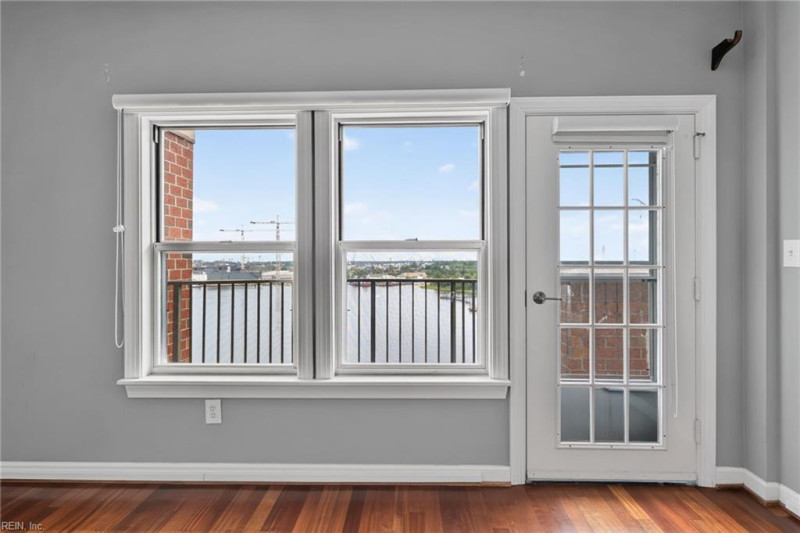 Photo 23 of 50 residential for sale in Portsmouth virginia