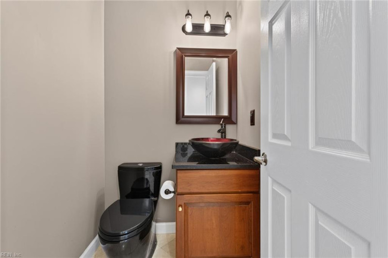 Photo 26 of 50 residential for sale in Portsmouth virginia