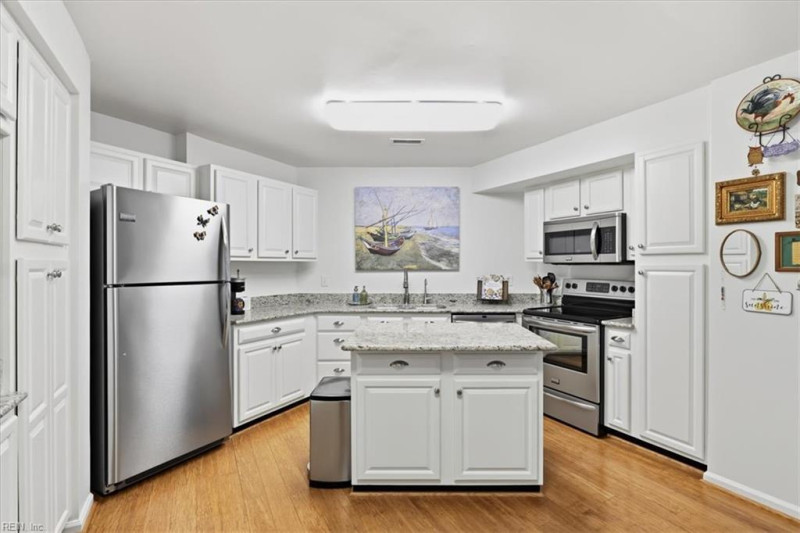 Photo 4 of 33 residential for sale in Norfolk virginia Photo 4 of 33 residential for sale in Norfolk virginia