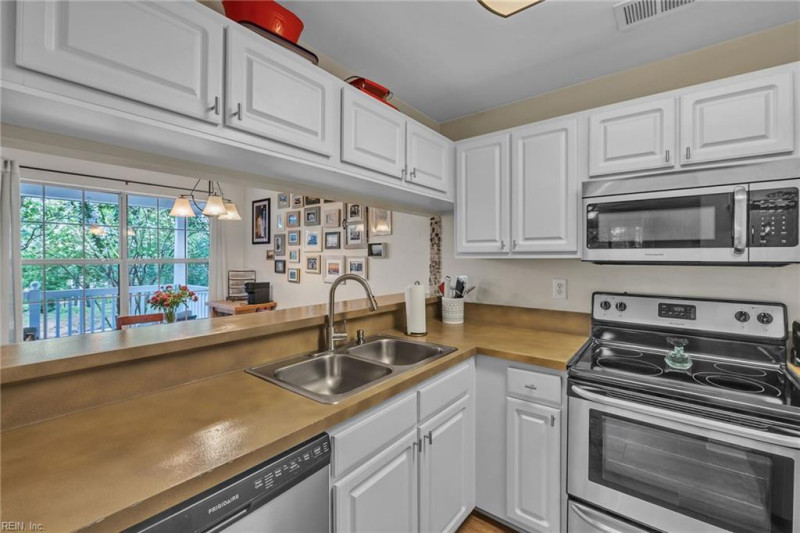 Photo 23 of 30 residential for sale in Virginia Beach virginia