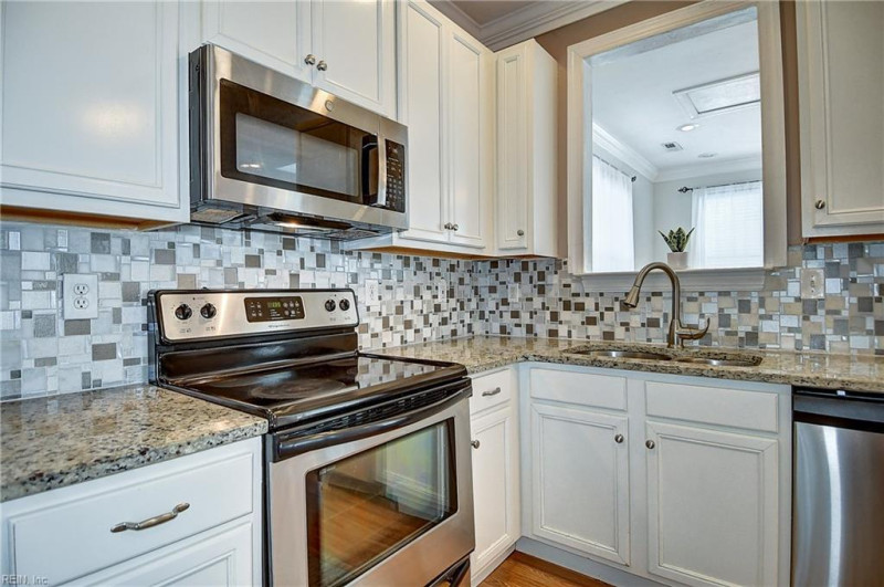 Photo 15 of 44 residential for sale in Virginia Beach virginia