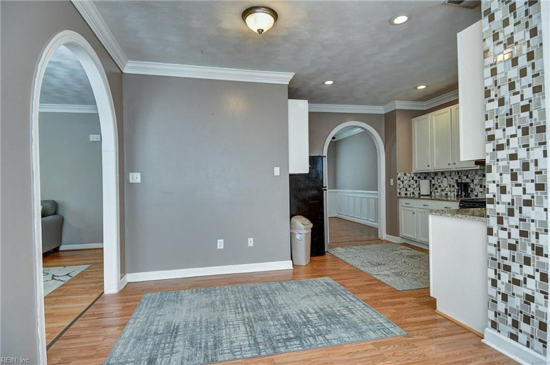 Photo 17 of 44 residential for sale in Virginia Beach virginia