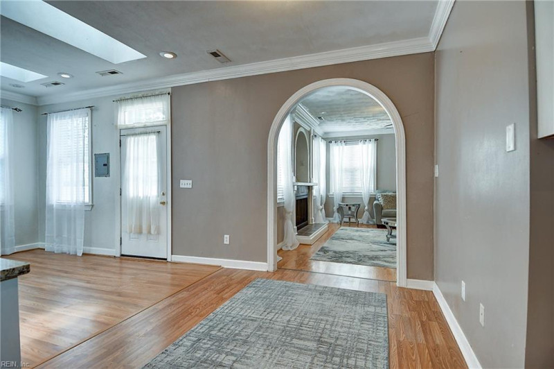 Photo 18 of 44 residential for sale in Virginia Beach virginia