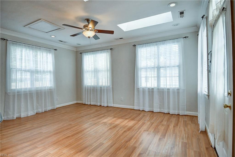 Photo 19 of 44 residential for sale in Virginia Beach virginia