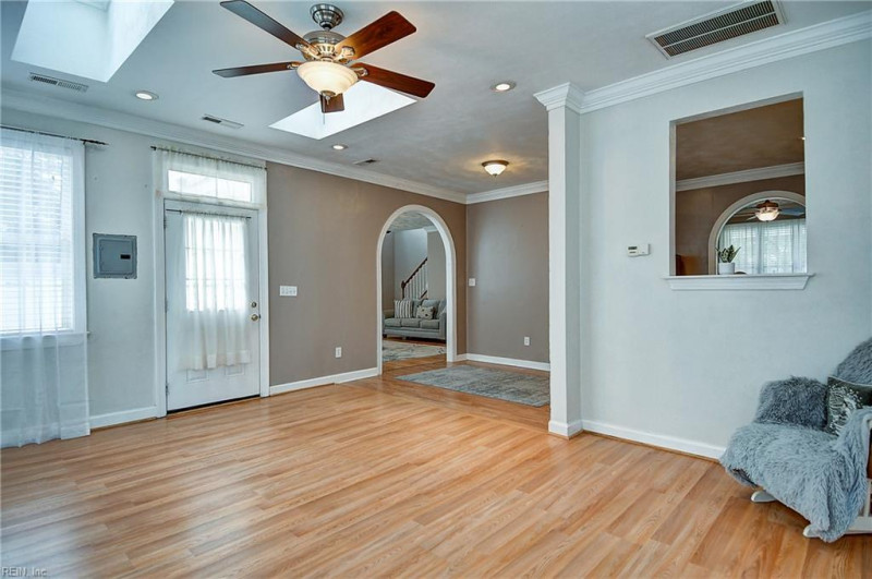 Photo 20 of 44 residential for sale in Virginia Beach virginia