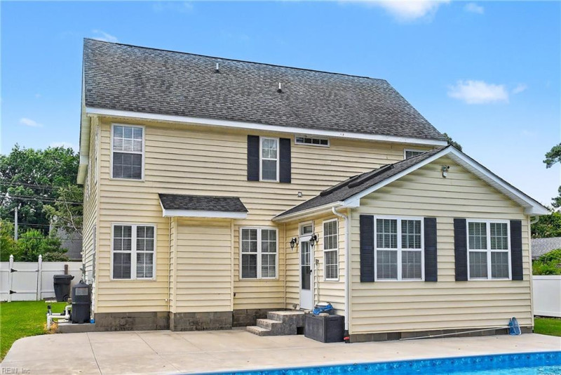 Photo 4 of 44 residential for sale in Virginia Beach virginia