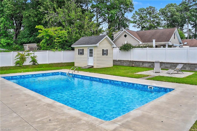 Photo 6 of 44 residential for sale in Virginia Beach virginia