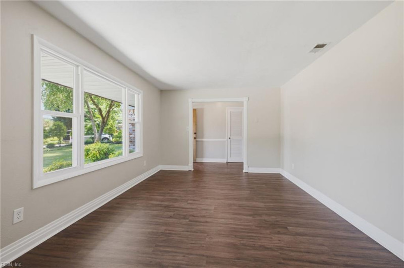 Photo 11 of 50 residential for sale in Virginia Beach virginia