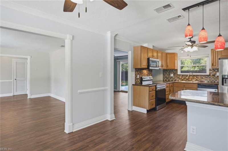 Photo 15 of 50 residential for sale in Virginia Beach virginia