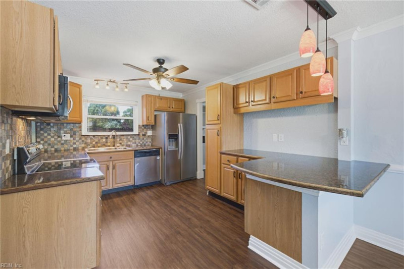 Photo 18 of 50 residential for sale in Virginia Beach virginia