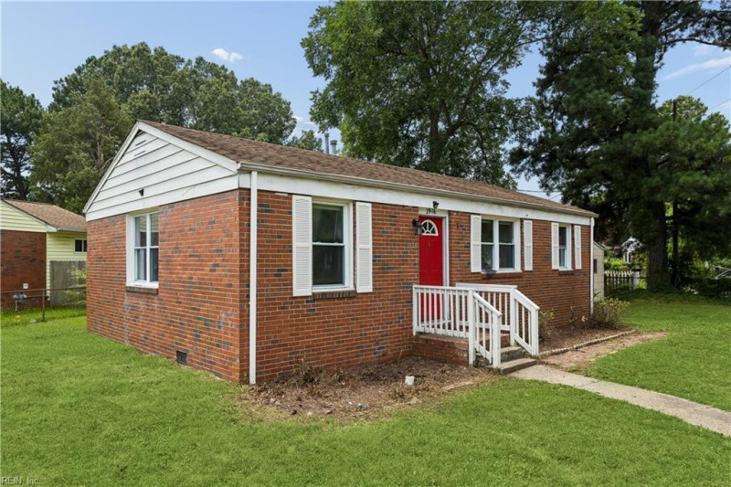 Photo 1 of 27 residential for sale in Chesapeake virginia