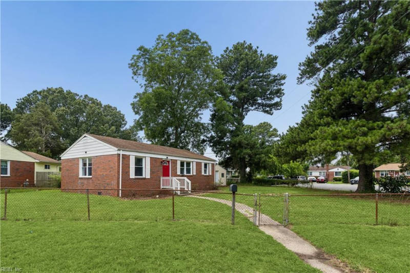 Photo 26 of 27 residential for sale in Chesapeake virginia