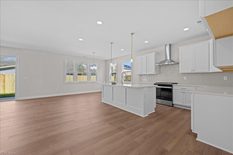 Photo 13 of 48 residential for sale in Virginia Beach virginia