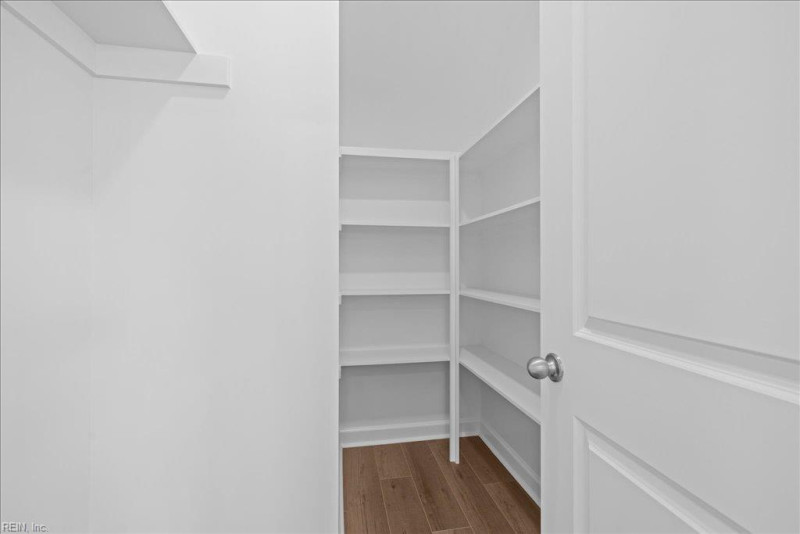 Photo 14 of 48 residential for sale in Virginia Beach virginia