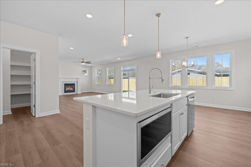 Photo 17 of 48 residential for sale in Virginia Beach virginia