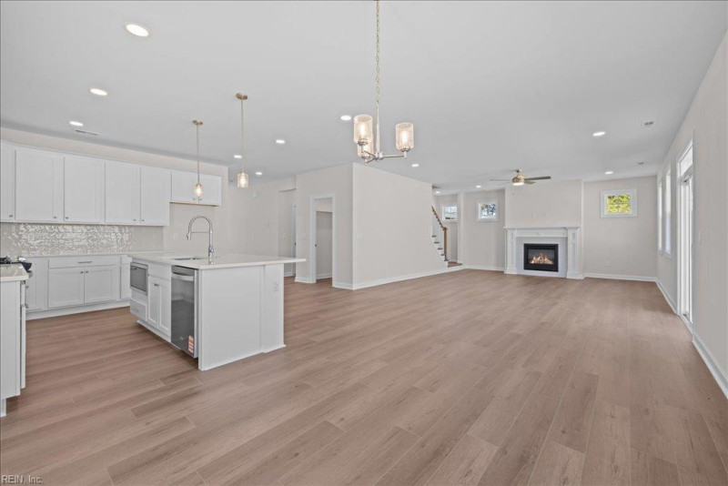 Photo 18 of 48 residential for sale in Virginia Beach virginia