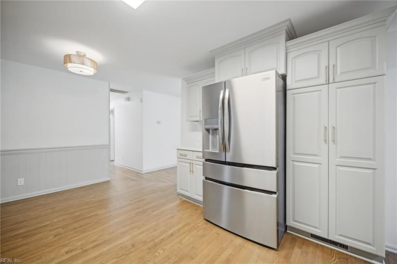 Photo 14 of 46 residential for sale in Virginia Beach virginia