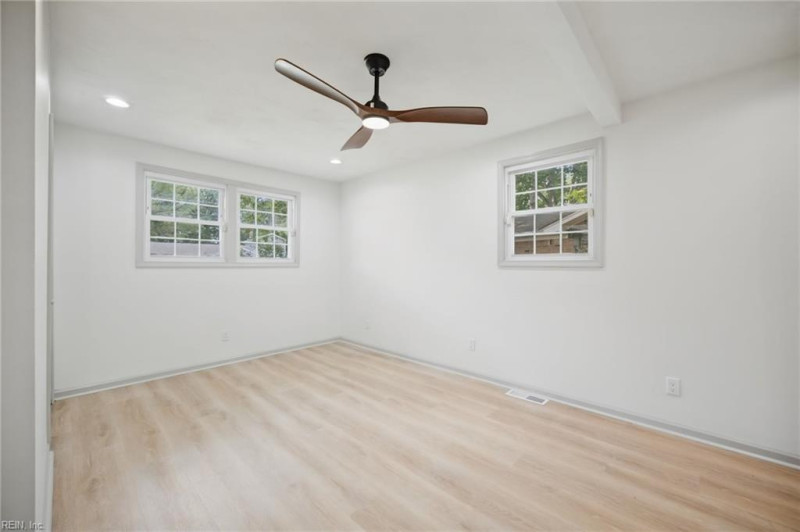 Photo 20 of 46 residential for sale in Virginia Beach virginia
