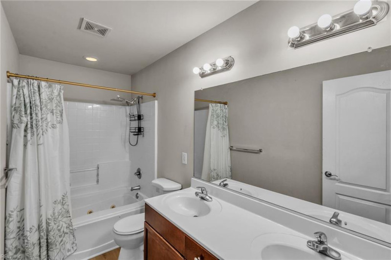 Photo 11 of 26 residential for sale in Virginia Beach virginia