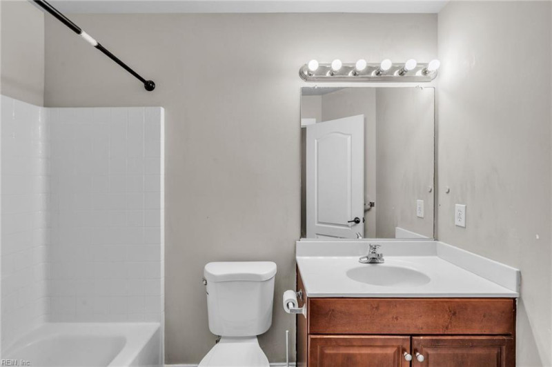 Photo 14 of 26 residential for sale in Virginia Beach virginia