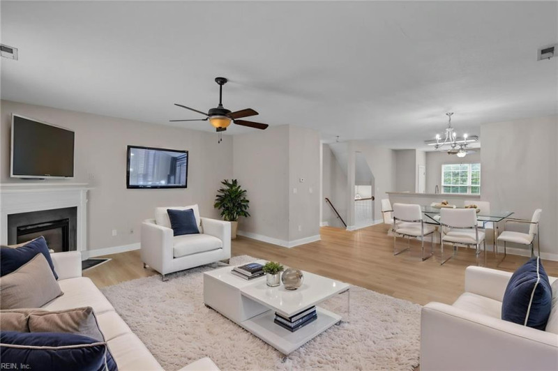Photo 4 of 26 residential for sale in Virginia Beach virginia